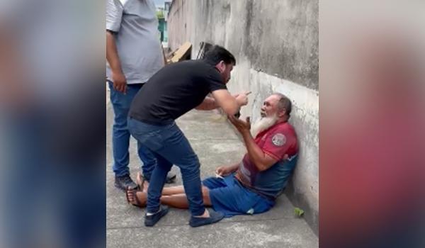 Ex-deputado Marcell Moraes chuta idoso que teria agredido cachorro