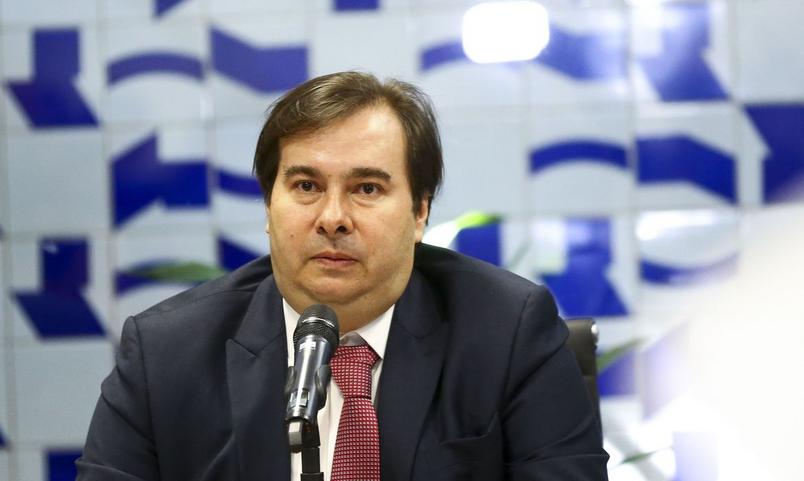 Maia envia pedido de desculpas a Ramos e nega ter falado em abrir impeachment