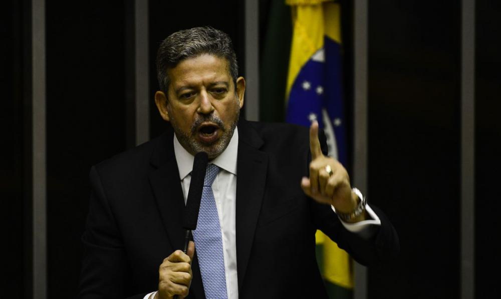 Arthur Lira é eleito presidente da Câmara em 1º turno 