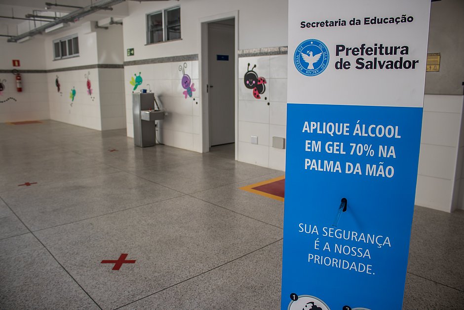 Volta às aulas na rede municipal será no dia 18, revela secretário 