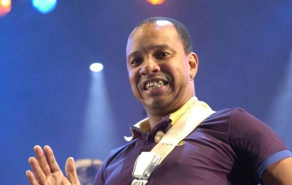 Anderson do Molejo é acusado de estuprar homem de 21 anos; cantor nega