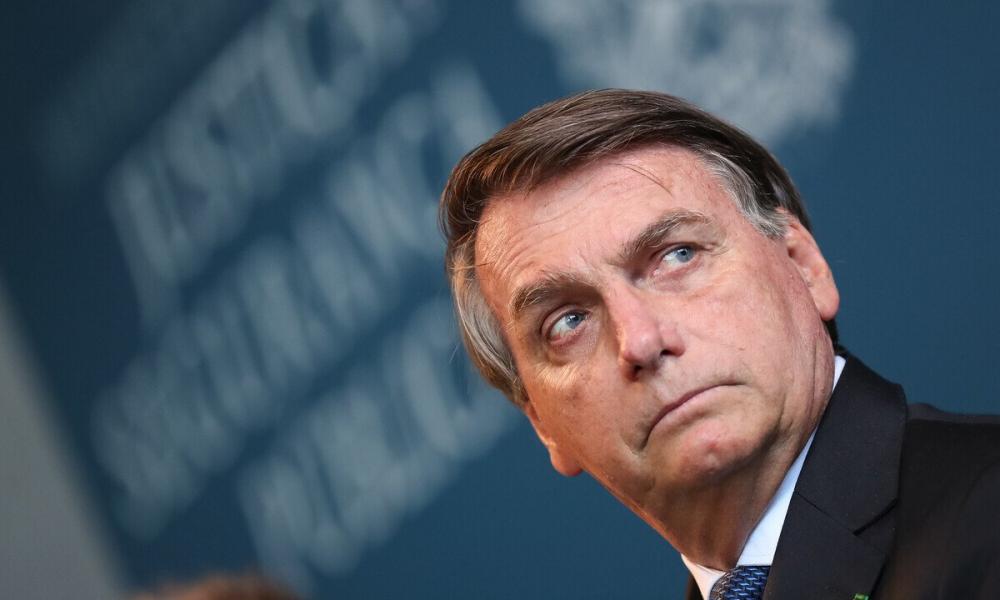 Bolsonaro convoca reunião para discutir preço dos combustíveis