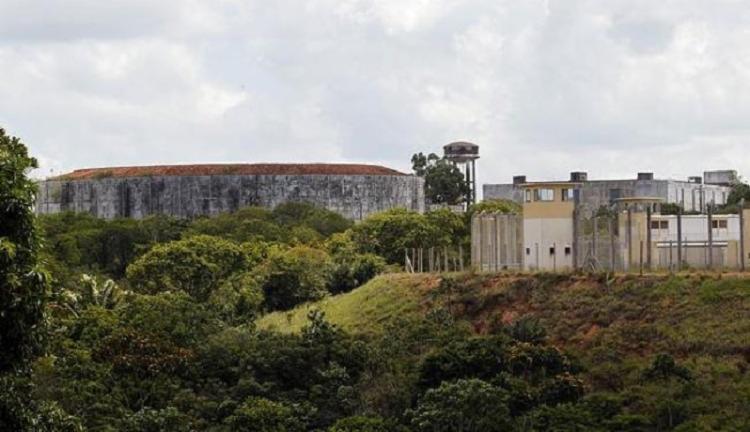 Detentos fogem do Complexo Penitenciário da Mata Escura, em Salvador