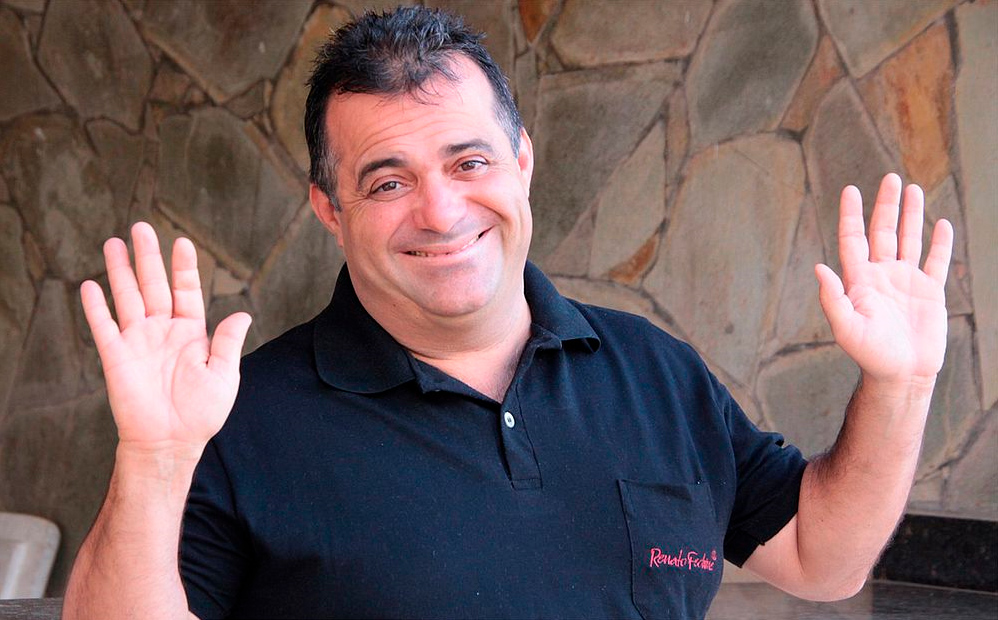 Humorista Renato Fechine morre aos 53 anos