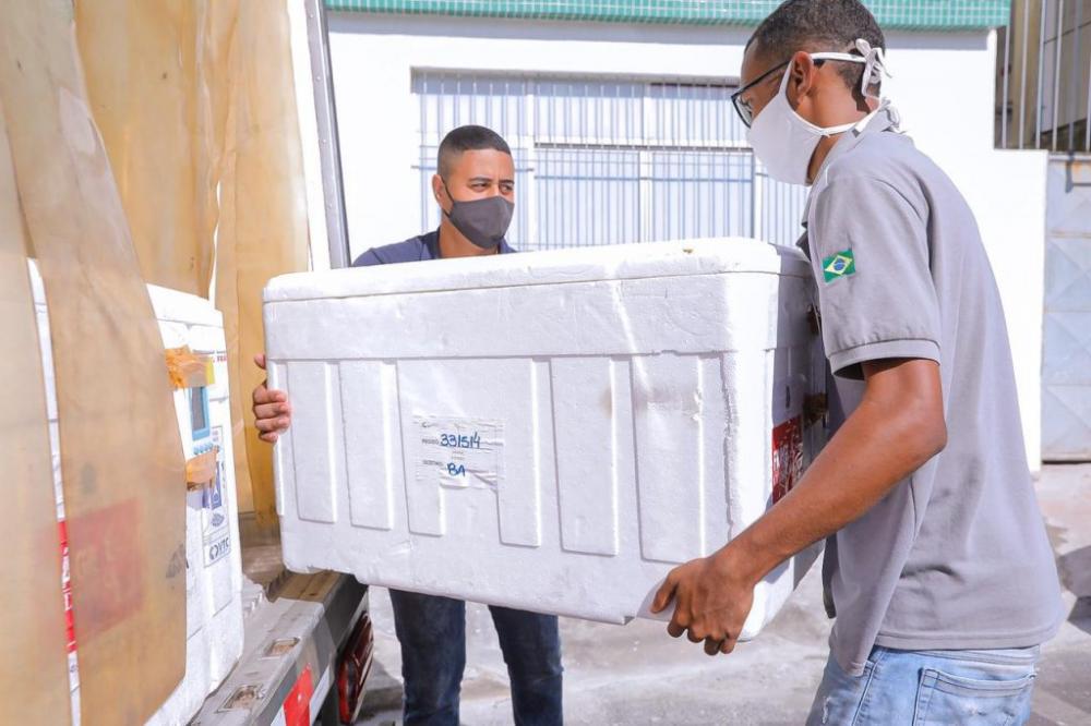 Camaçari recebeu mais de 900 doses da Coronavac 