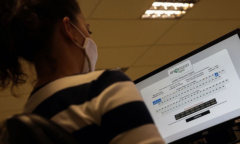 Gabaritos do Enem digital serão divulgados na tarde desta quinta-feira