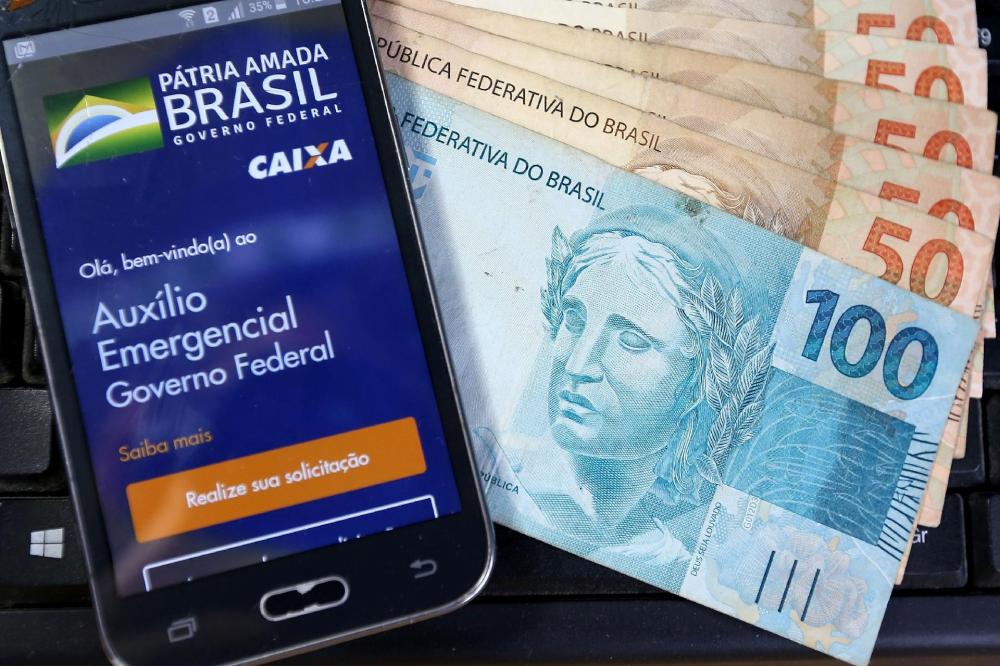 Governo cogita novo auxílio emergencial com quatro parcelas de até R$250