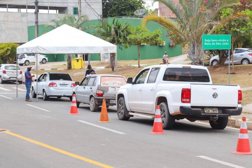 Mata de São João instala barreira sanitária e restringe acesso ao município