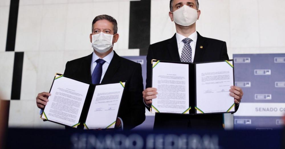 Lira e Pacheco prometem foco na PEC emergencial frente a 'temas laterais'