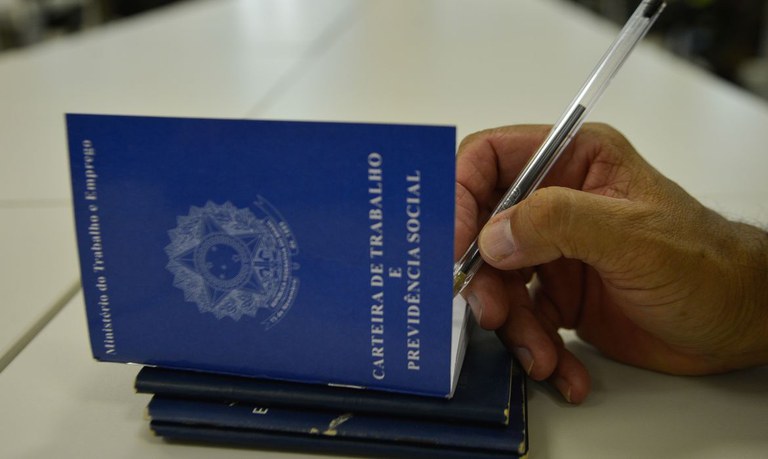 Sinebahia disponibiliza vagas de emprego no litoral de Mata de São João