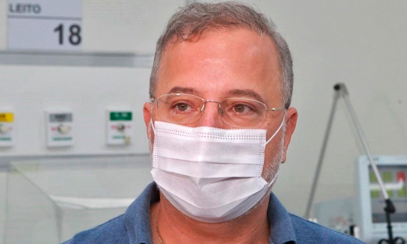 Secretário da Saúde do Estado é internado em Salvador