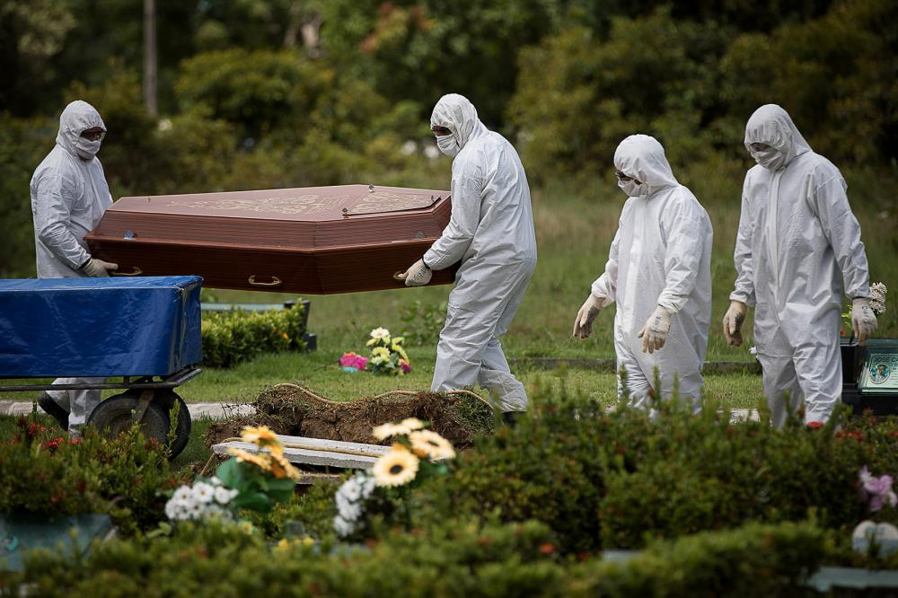 Brasil tem novo recorde de mortes diárias, diz Fiocruz