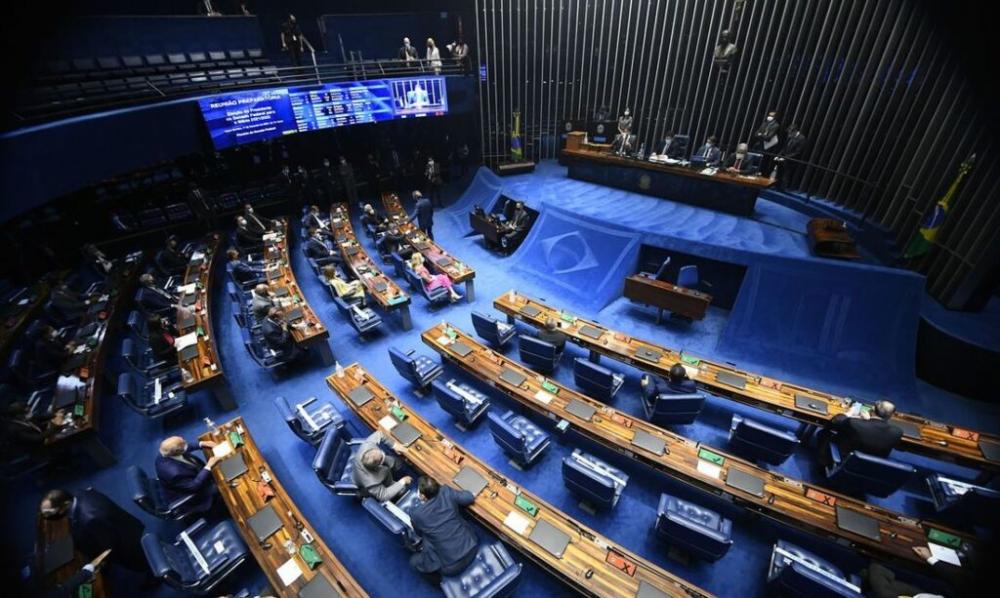 Senado aprova a PEC Emergencial com limite de R$ 44 bilhões para o auxílio