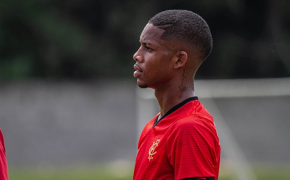 Vitória inicia maratona de jogos diante do Ceará, pelo Nordestão