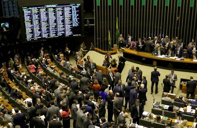 Câmara conclui votação em 1º turno de benefício que permite novas parcelas