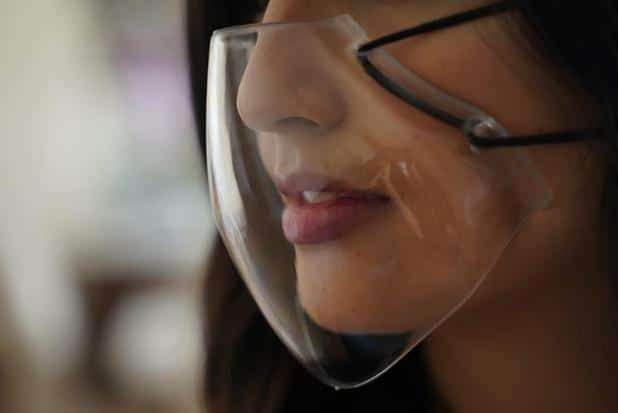 Anvisa proíbe máscaras de acrílico, bandanas e 'face shield' em aeroportos