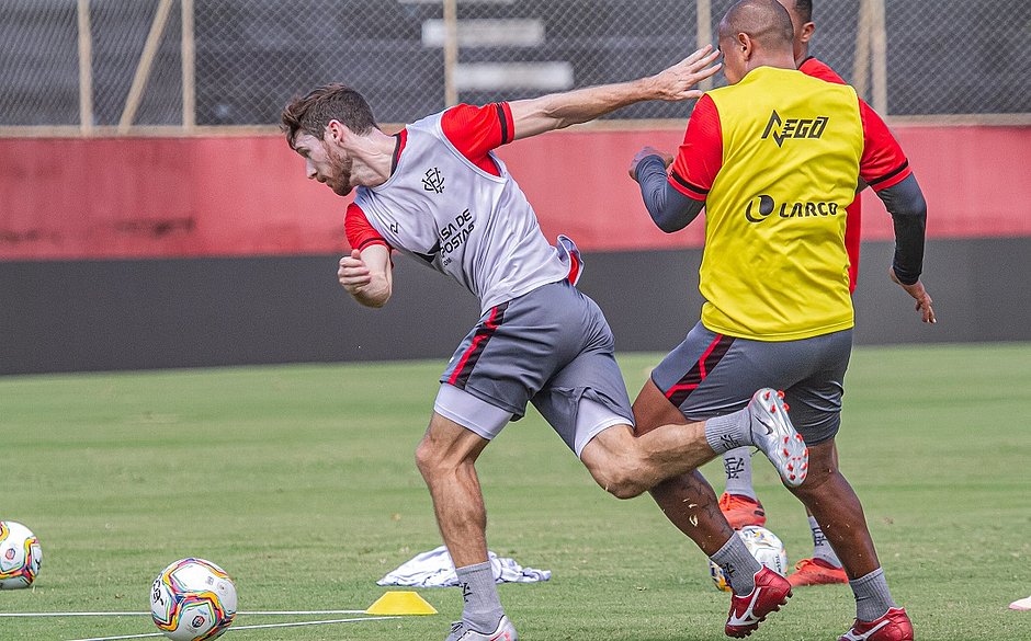Vitória se reapresenta e inicia preparação para Ba-Vi do Baianão