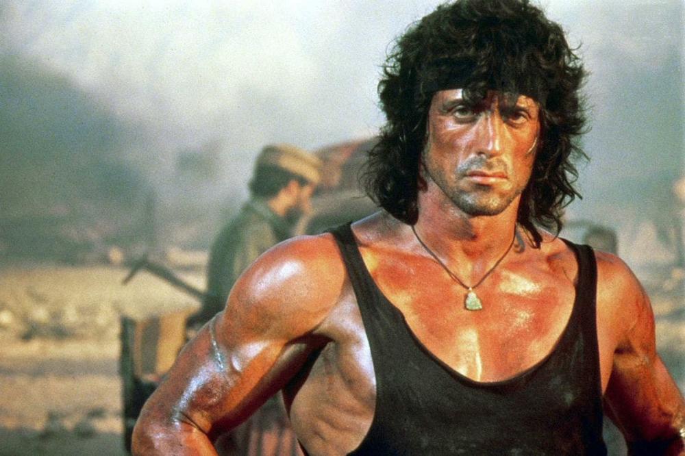 Após divulgação na imprensa, Exército desiste de gastar R$ 80 mil em bonecos do Rambo