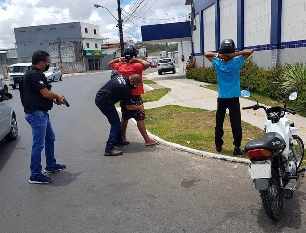Suspeito de homicídio tem prisão preventiva cumprida durante operação policial em Camaçari