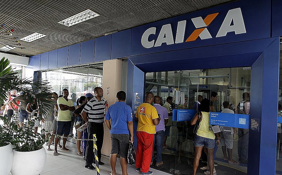 Caixa anuncia abertura de 7,7 mil vagas de emprego e estágio