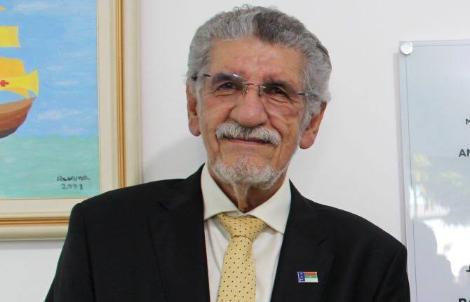 Herzem Gusmão, prefeito de Vitória da Conquista, morre após complicações da Covid-19