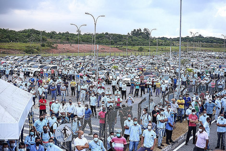 Demissões na Ford programadas para hoje são barradas pela Justiça