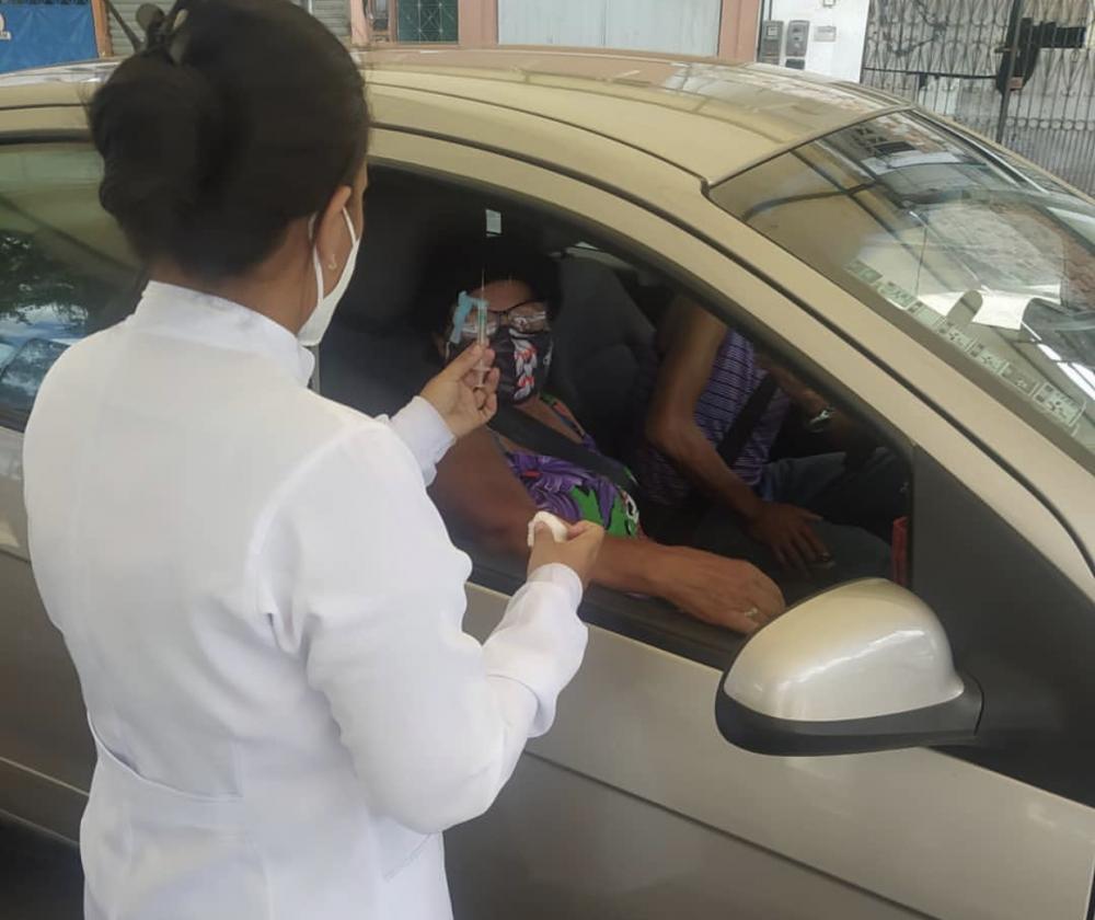 Dias d'Ávila vacina idosos com 74 e 73 anos a partir de segunda (22)