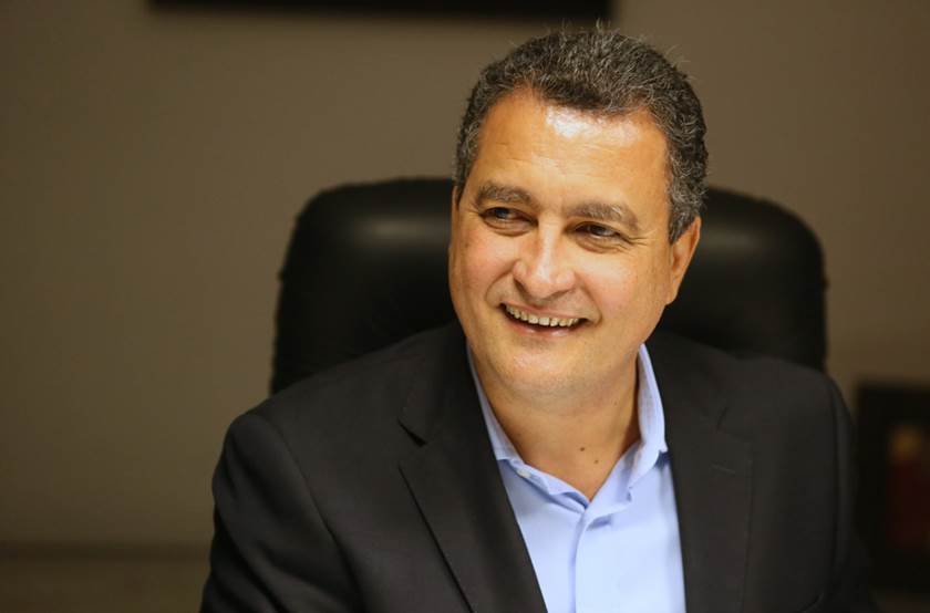 Rui Costa suspende transporte intermunicipal durante feriados da Semana Santa e Páscoa