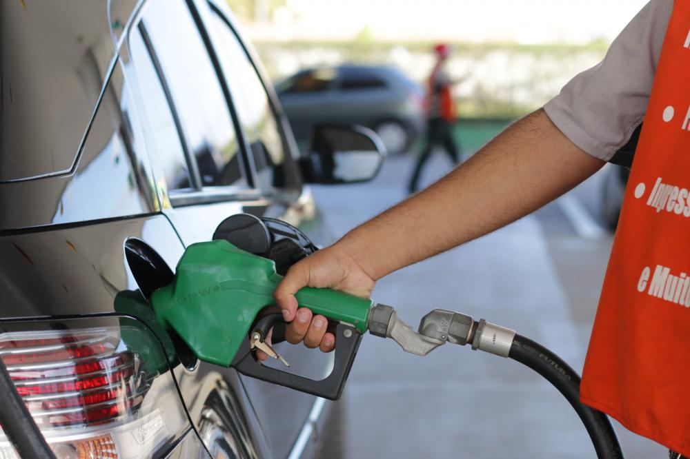 Petrobras anuncia redução nos preços da gasolina e do diesel