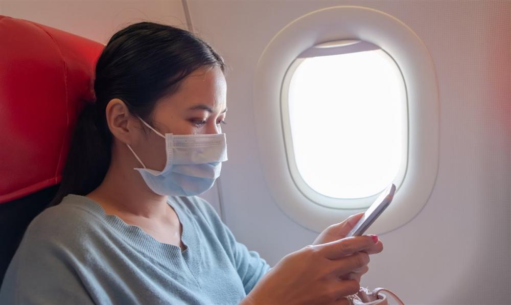 Regras para uso de máscaras em aviões e aeroportos ficam mais rígidas
