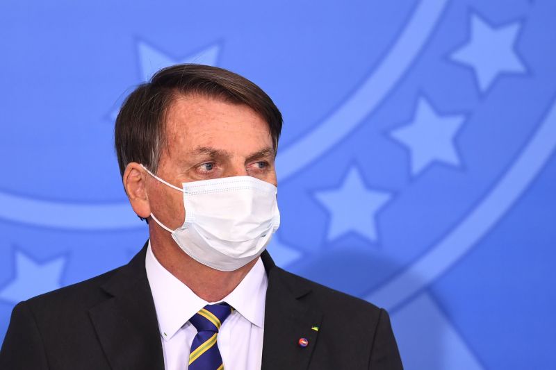  Bolsonaro autorizou antecipação de vacina para contrapor Doria 