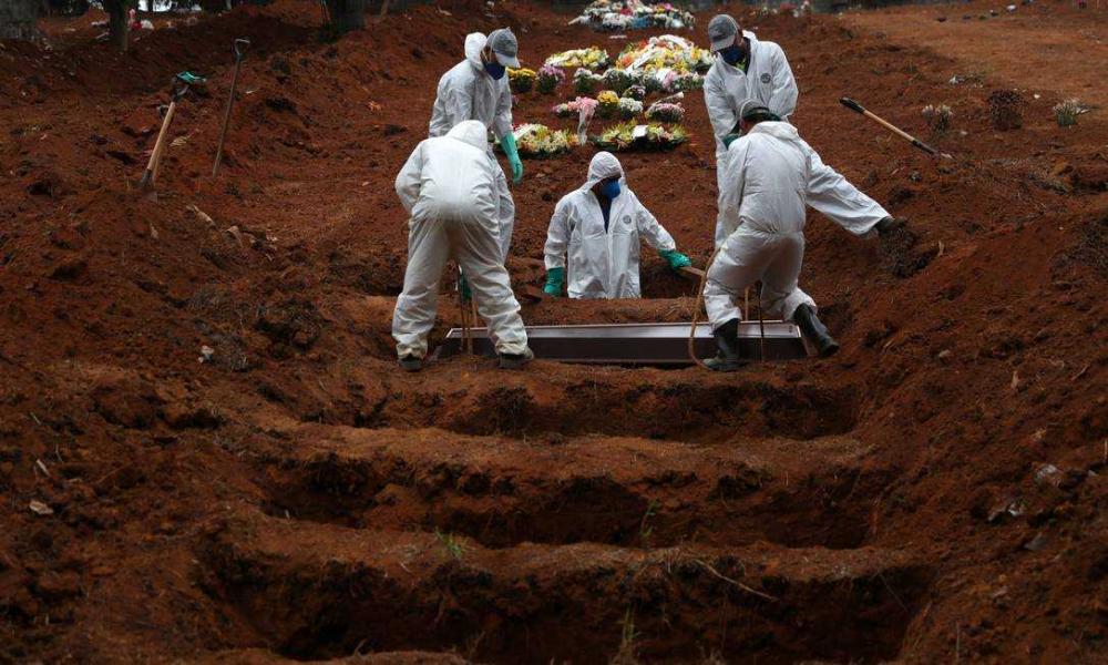 Setor funerário está atuando com 'zona vermelha', diz associação