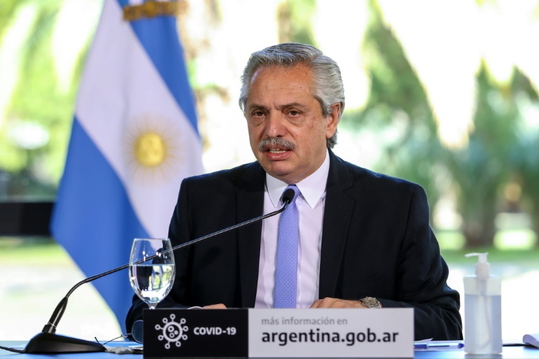Presidente da Argentina testa positivo para covid-19