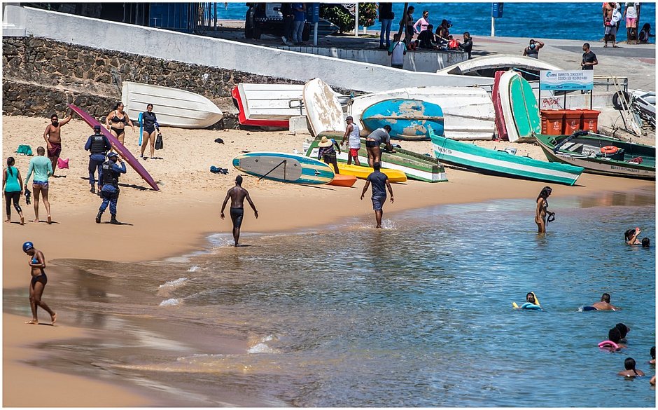 Soteropolitanos contrariam normas e vão à praia no feriado