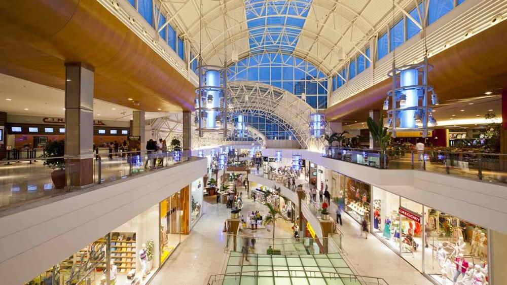 Shoppings centers reabrem nesta terça em Salvador