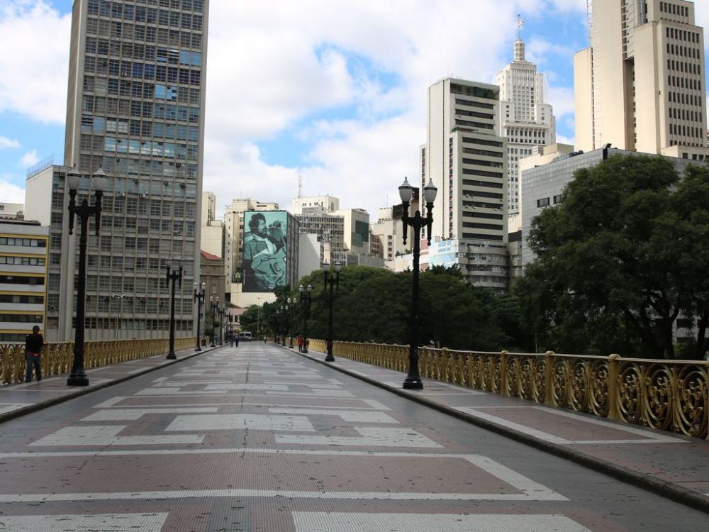 Pesquisadores da Fiocruz alertam para piora da Covid e sugerem lockdown nacional