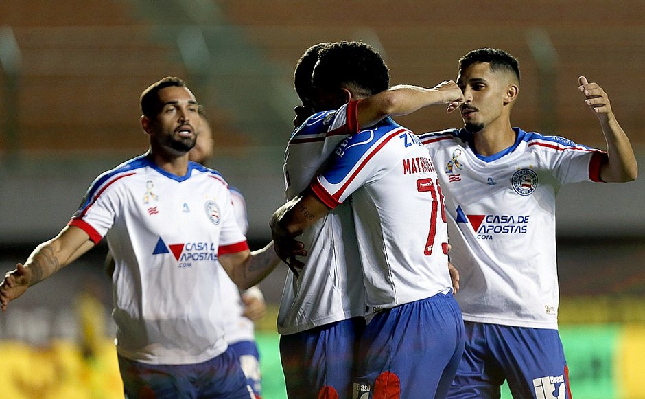 Rossi comemora classificação, mas valoriza atuação do Manaus