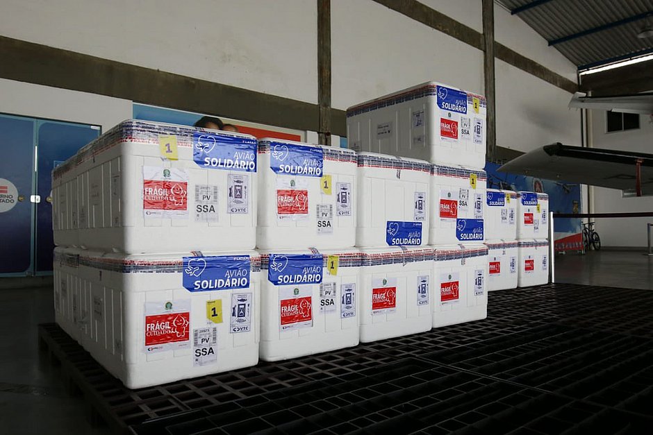 Bahia recebe nova remessa de 281.400 vacinas contra a covid-19