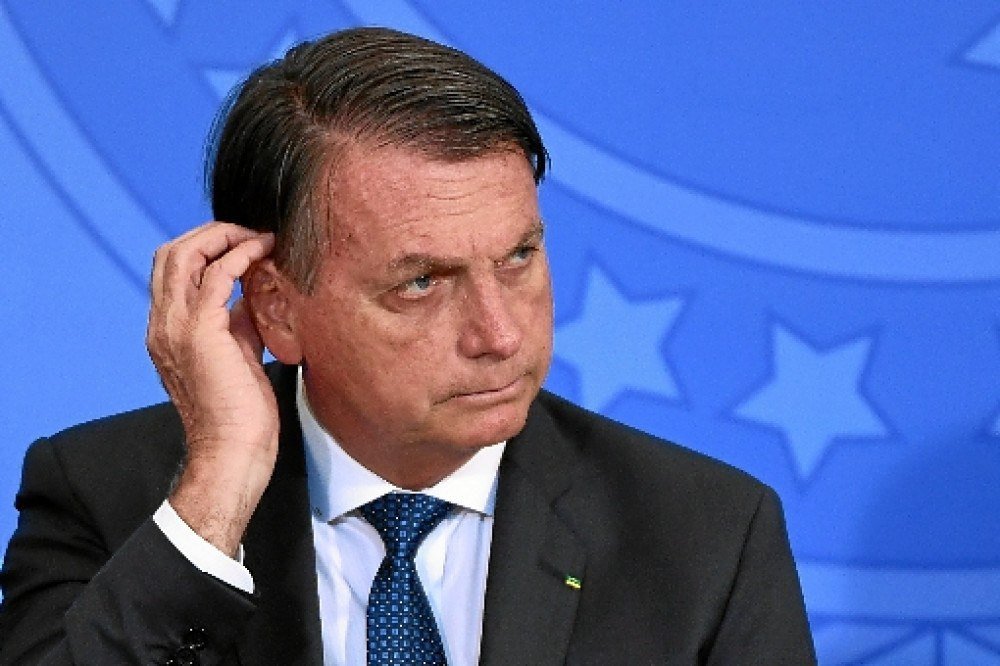 Política do 'fecha tudo' empobrece o Brasil, diz Bolsonaro