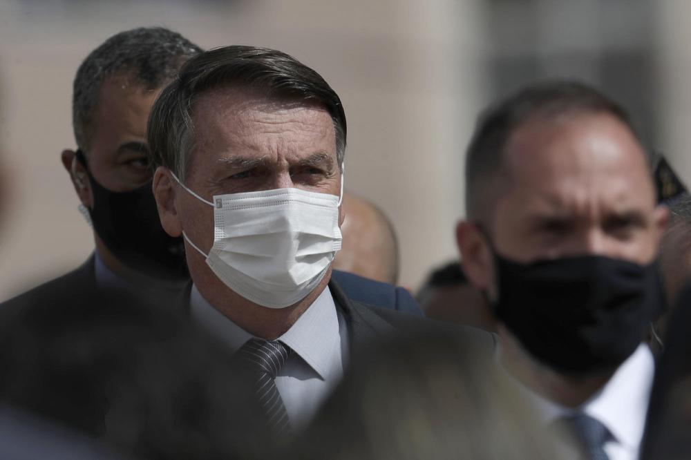 Bolsonaro pressiona senador a pedir abertura de impeachment de ministros do STF