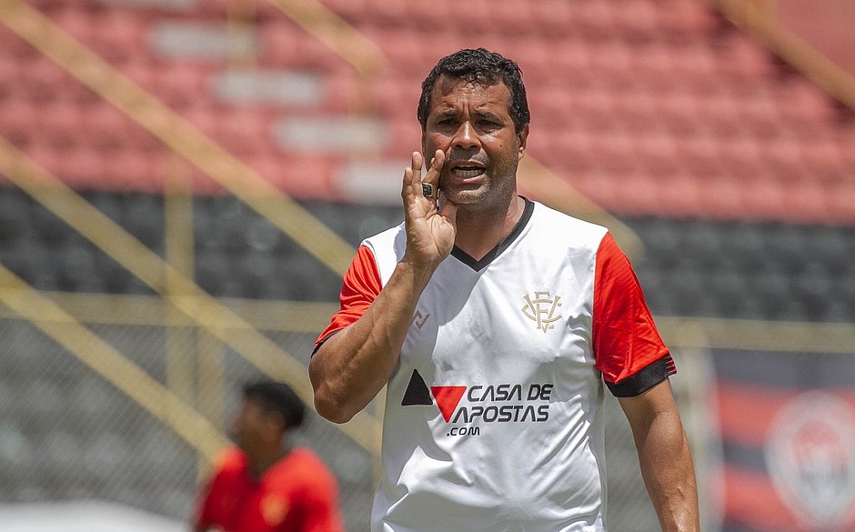 Sem quatro titulares, Vitória está pronto para jogo com Doce Mel