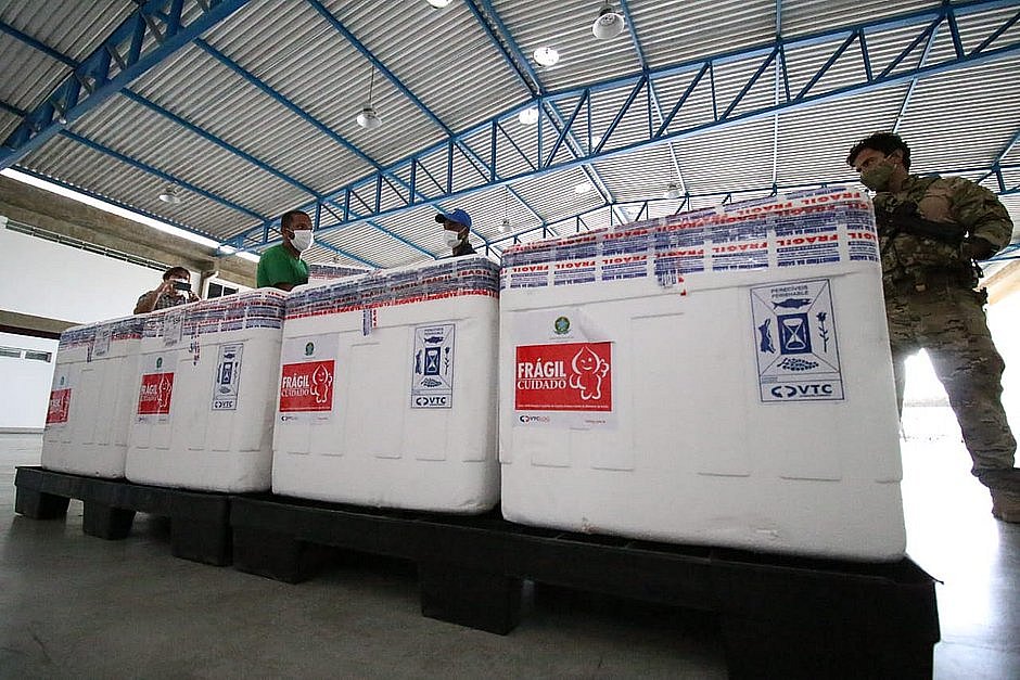 Bahia deve receber mais 500 mil doses de vacina na quinta (15), diz secretário