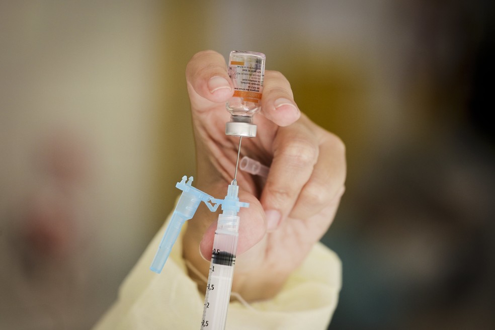 46 pessoas recebem vacina contra Covid no lugar de dose contra a gripe 