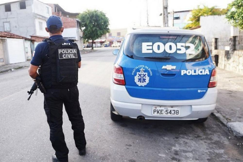 Mulher é encontrada morta com marcas de tiro em Dias D’Ávila; polícia investiga