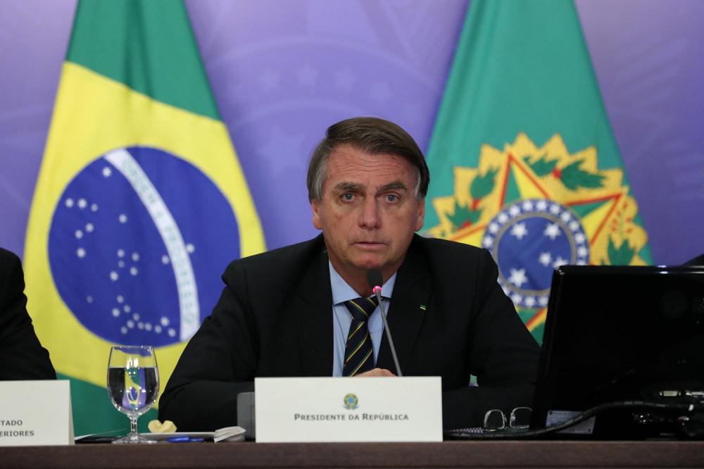 Bolsonaro sanciona lei que permite exame de paternidade em parentes do suposto pai