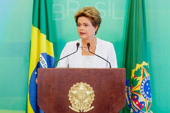 Dilma quer antecipar eleição presidencial para outubro