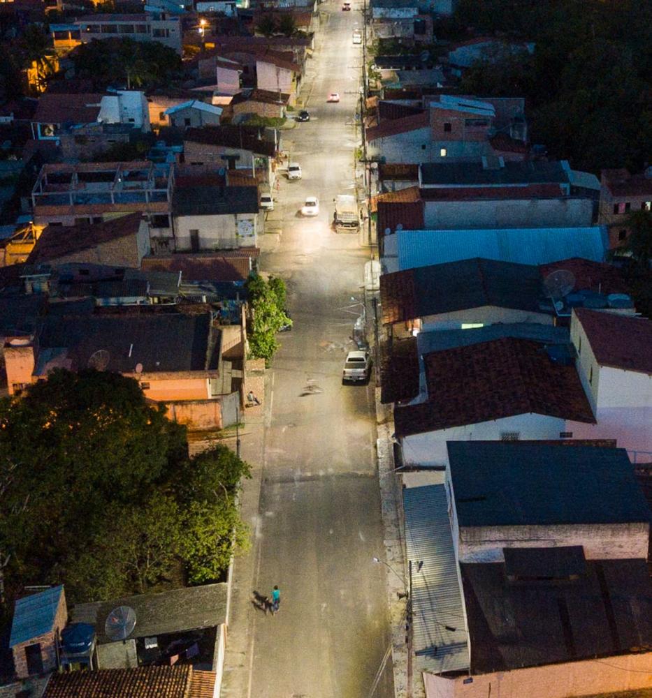 Prefeitura vai instalar cerca de 100 luminárias de LED no Amado Bahia
