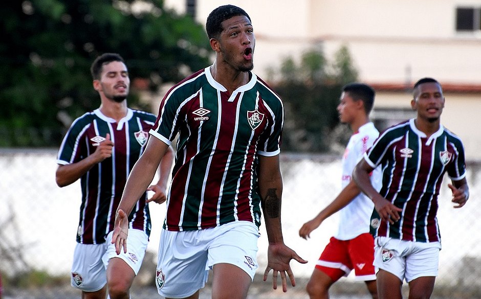 Vitória tem acerto encaminhado com atacante Samuel, do Fluminense