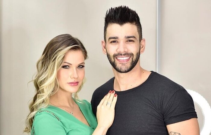 Gusttavo Lima aparece em vídeo com Andressa Suita e filhos 