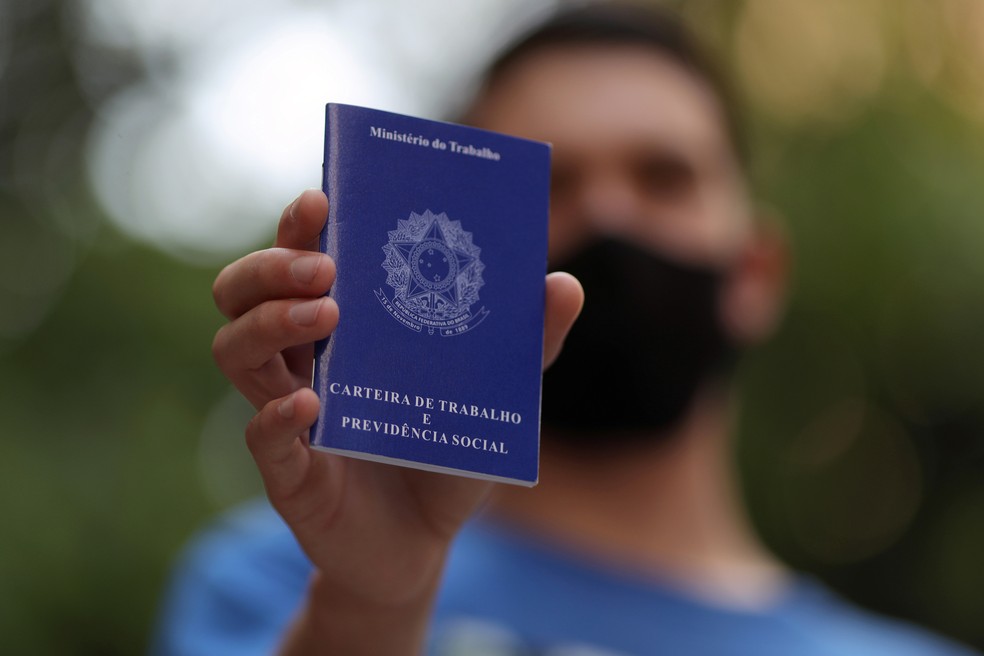 SineBahia divulga vagas de emprego para auxiliar administrativo em Dias d'Ávila